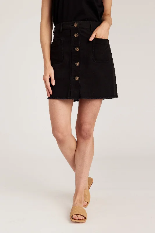 Oslo Skirt  - Black leather skirt bold